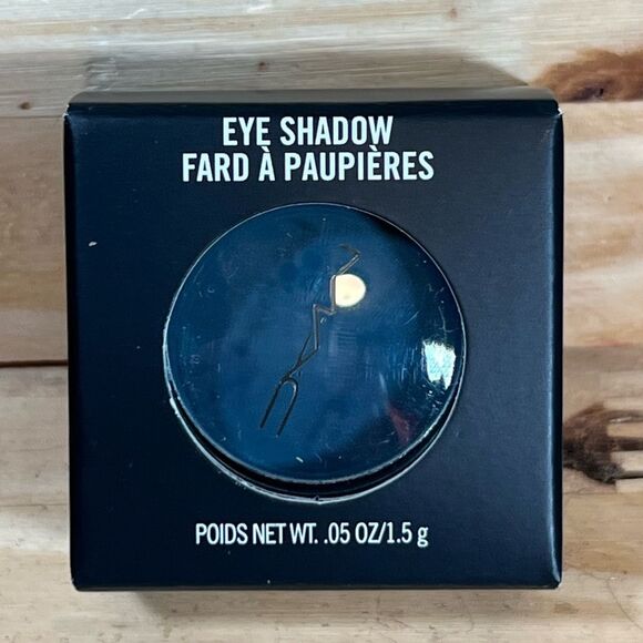 $3 in bundle of 20 “Stormwatch” REGULAR Eyeshadow MAC - Picture 2 of 4